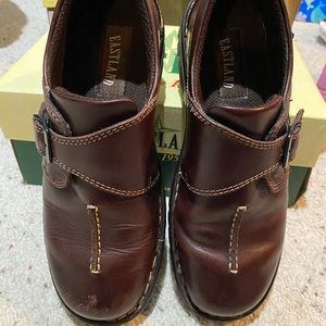 Eastland Brown Syracuse shoes
